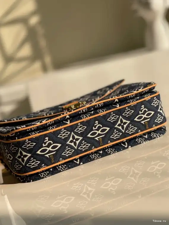 Affordable SINCE 1854 VUITTON POCHETTE LOUIS MÉTIS 0524